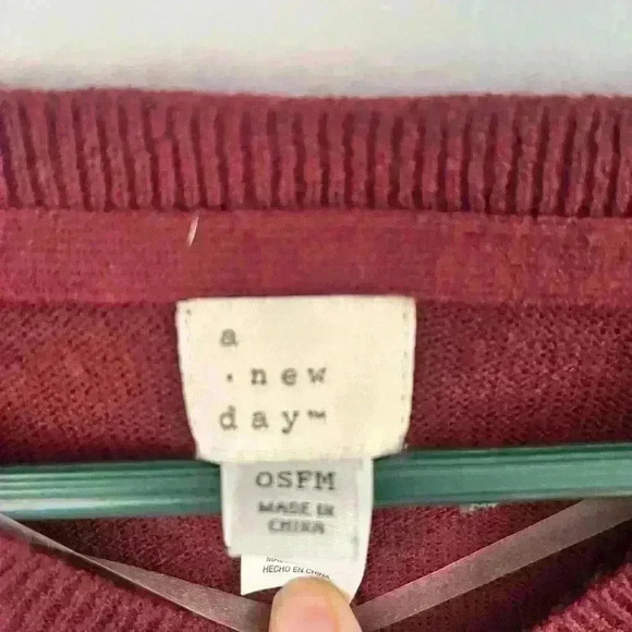 A new day v neck poncho sweater  OSFM - Picture 3 of 10